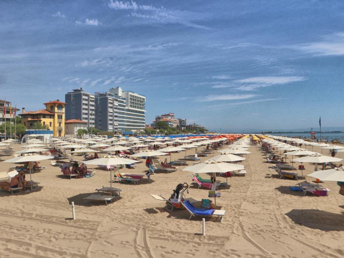 Burello Appartement Lignano Sabbiadoro Buitenkant foto
