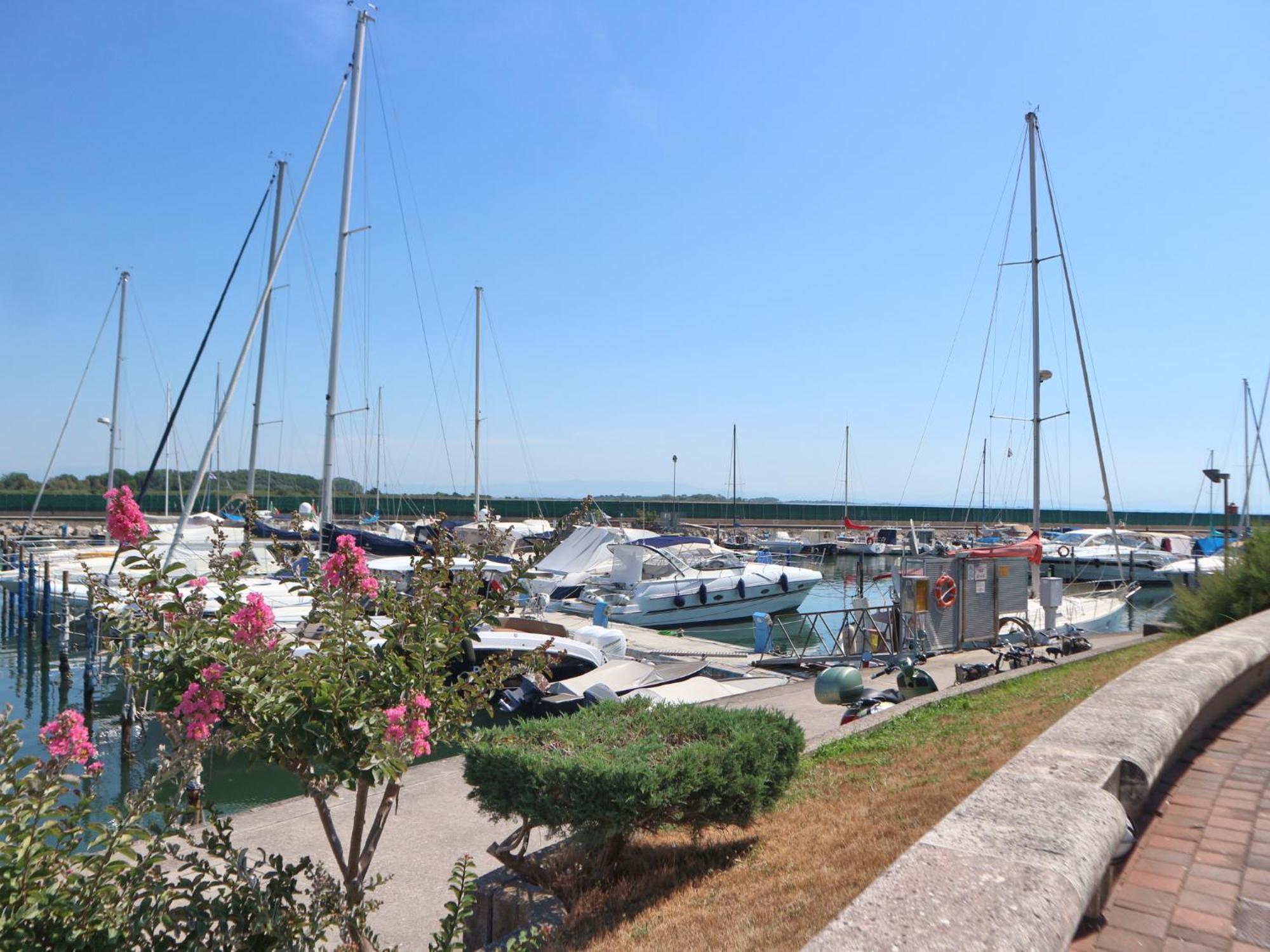 Burello Appartement Lignano Sabbiadoro Buitenkant foto