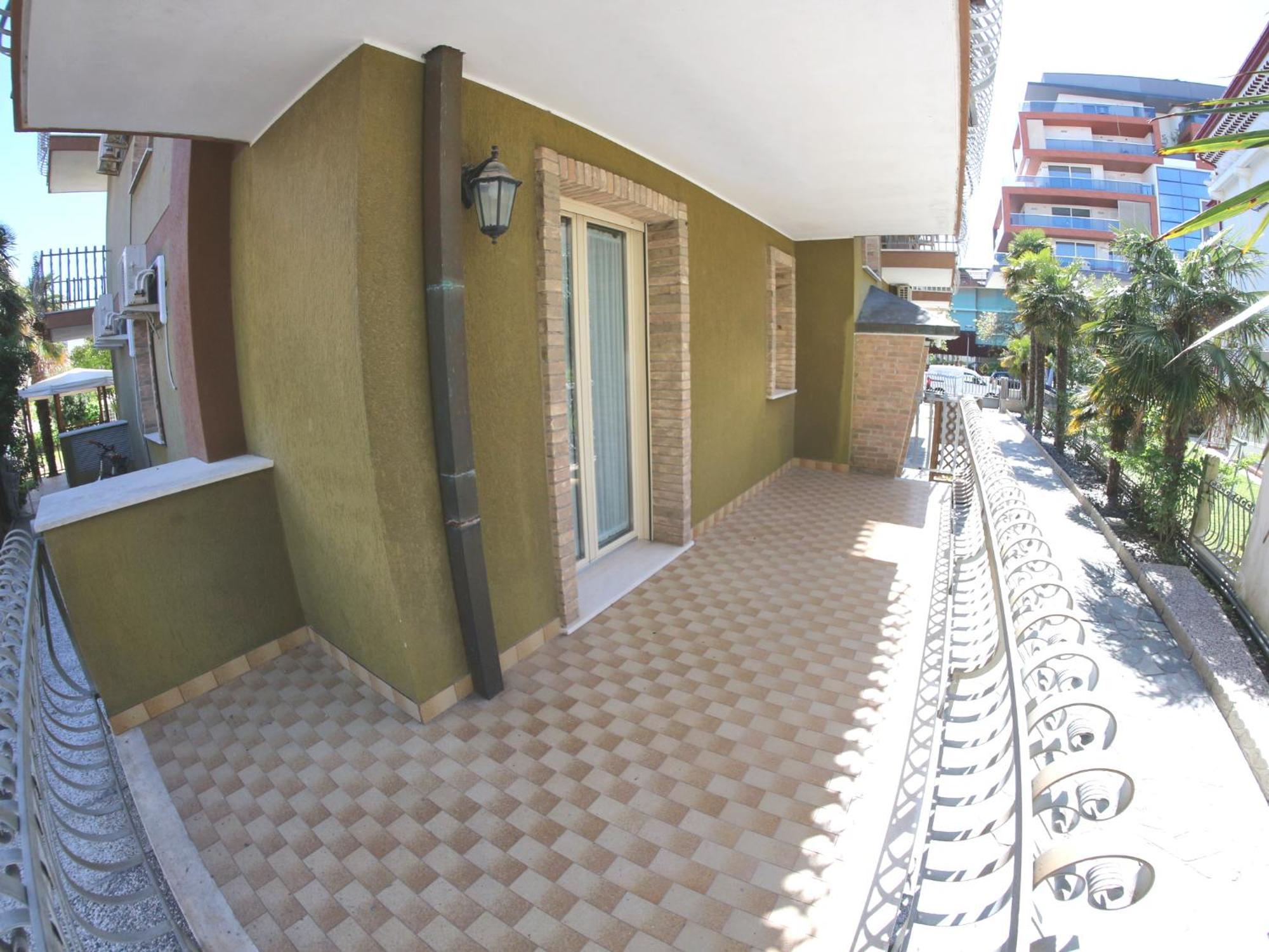 Burello Appartement Lignano Sabbiadoro Buitenkant foto